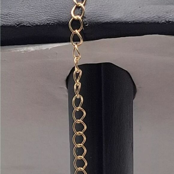 Signed Avon Faux Ruby Red Faceted & Rhinestone Gold Tone Necklace Stunning - Picture 10 of 12